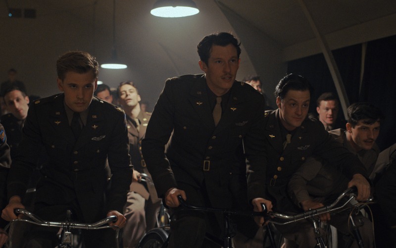 Escena del primer episodio de 'Los amos del aire'