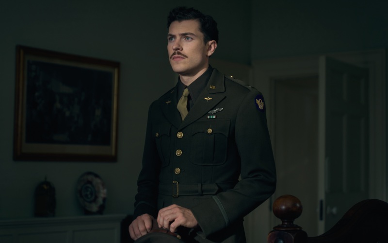 Fotograma de 'Los amos del aire' 1x06